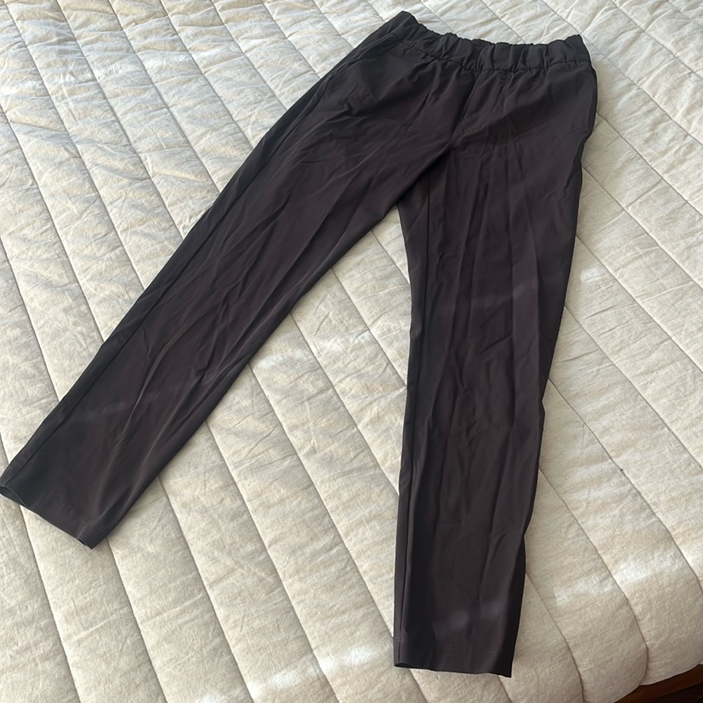 Vuori Miles Ankle Pant in Dark Cherry